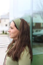 Load image into Gallery viewer, Harvest Navah Wig Custom Bandfall
